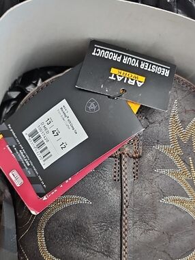 Ariat Brown Western Cowboy Boots with Embroidered Accents